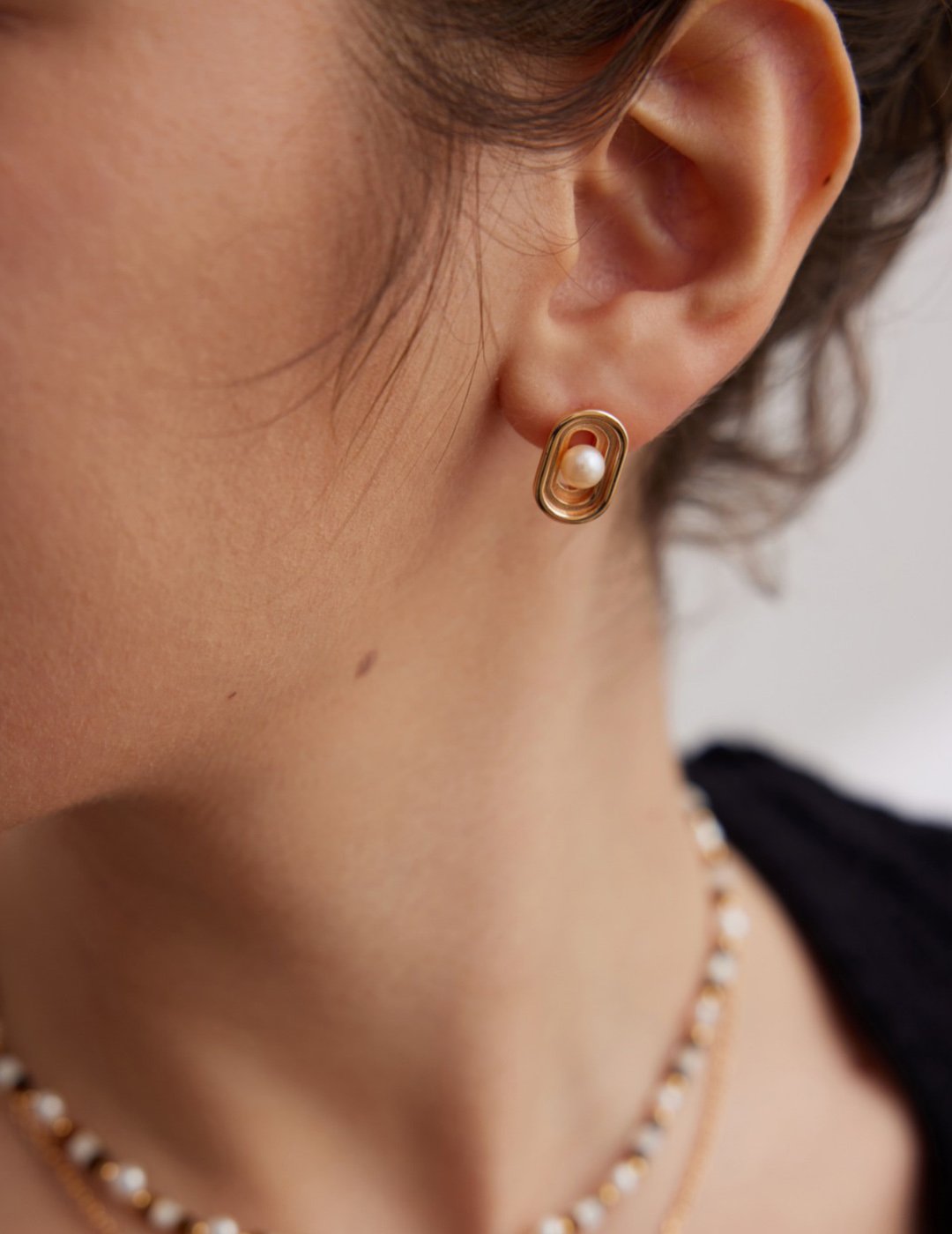White Gold Sterling Silver Pearl Earrings1
